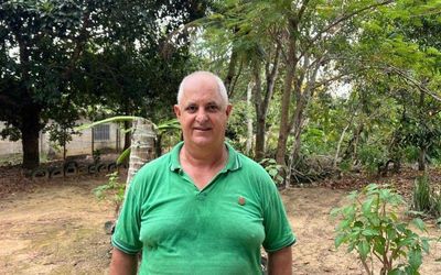 Agricultor de Xuri cultiva mais de 150 espécies de fruta, legumes e verduras