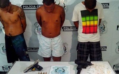 Polícia Civil prende três acusados de tráfico e homicídios com submetralhadora Uzi
