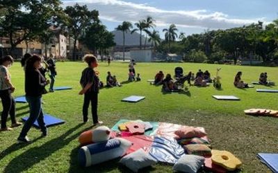 CMEI no Bairro da Penha promove oficina de massagem Shantala para famílias da comunidade