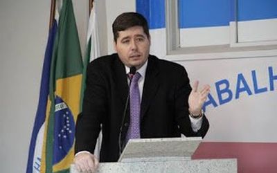 SÉRGIO CAMILO, QUE TAMBÉM É VEREADOR, É ACUSADO DE DENEGRIR A IMAGEM DE JUNINHO: Tribunal de Justiça condena policial civil a pagar indenização de 5 mil ao prefeito de Cariacica