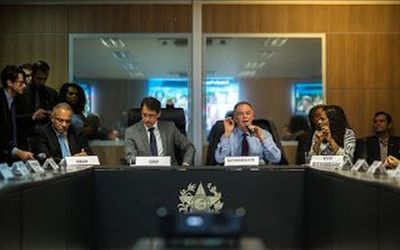 RENATO CASAGRANDE REATIVA ESTADO PRESENTE E ANUNCIA PRIMEIRAS MEDIDAS NA LUTA CONTRA A VIOLÊNCIA: Ações policiais e sociais em 140 bairros do Espírito Santo