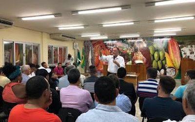 Renato Casagrande discute desenvolvimento regional em municípios do Noroeste, faz palestra na Câmara Municipal de Nova Venécia e nesta segunda estará em São Pedro