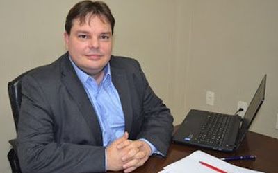 PAULO HARTUNG PRESTA HOMENAGEM A GAÚCHO: Engenheiro civil do Rio Grande do Sul vai assumir a Secretaria da Segurança Pública do Espírito Santo por uma semana