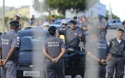MOTIM DOS PMs CAPIXABAS SERVIU DE BASE PARA DECISÃO DO STF: Supremo proíbe greve para todos os operadores de segurança pública, mas obriga poder público a negociar interesses dos policiais militares, 