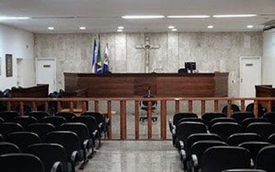 Manobra da defesa obriga Justiça a adiar julgamento de acusados de mandar matar juiz Alexandre Martins