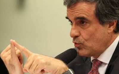 Delegados federais veem com “extrema preocupação” saída do ministro da Justiça do governo “em razões de pressões políticas” para que controle os trabalhos da Polícia Federal