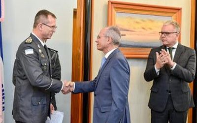 “BANDIDO QUE APONTAR ARMA PARA POLICIAL VAI TOMAR TIRO NO PEITO”, DISSE O COMANDANTE DA PM, NYLTON RODRIGUES, EM DEZEMBRO DE 2012: "Discurso de bandido bom é bandido morto é medieval", diz governador,