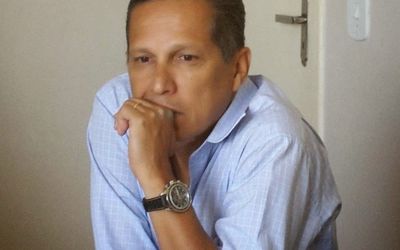 VEJA OS NOMES DOS SECRETÁRIOS DO DOUTOR LUCIANO QUE FORAM AFASTADOS DO CARGO POR ORDEM DA JUSTIÇA: Prefeito de Itapemirim “fugiu” de casa de madrugada com medo de ser preso