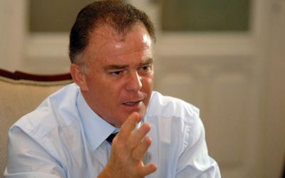 “Deixamos mais de R$ 2 bilhões em caixa. E eles ainda falam em caos”, reage Renato Casagrande