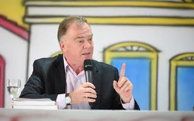 PAULO HARTUNG TEM 41,7% DE REJEIÇÃO: Casagrande sobe para 32,5% e ultrapassa Hartung em pesquisa do Instituto Paraná