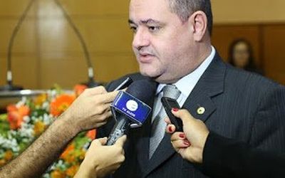 CAPIXABA APRESENTA RELATÓRIO DE GESTÃO COMO PRESIDENTE DA UNIÃO NACIONAL DOS LEGISLADORES E LEGISLATIVOS DO BRASIL: Sandro Locutor discutiu com a sociedade temas para melhorar a vida da sociedade bras
