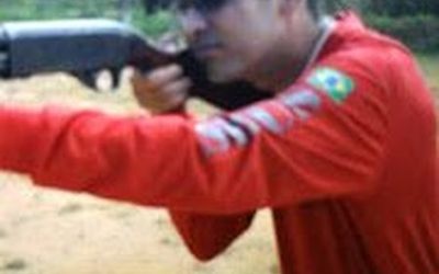VÍTIMA DA BANALIDADE, GIOVANI ENDLICH FOI MORTO COM TIRO DE PISTOLA PONTO 40 NA CABEÇA: Cabo da PM é acusado de matar inspetor penitenciário a mando de dono de bar em Vila Velha