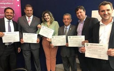 Câmara de Vereadores da Serra presta homenagem a policiais civis
