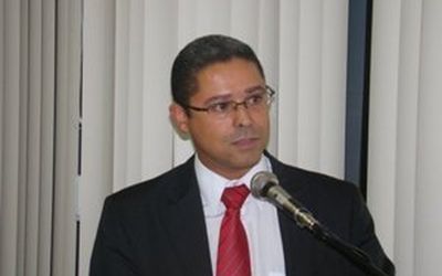 Presidente da 4ª Subseção OAB-ES repudia o uso de força a advogados na Delegacia de Guarapari