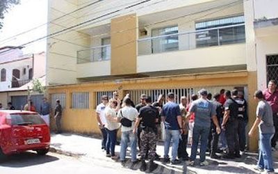 ARMAS E MUNIÇÃO RECOLHIDAS COM SINDICALISTAS; CÉDULAS SUMIRAM NA HORA DA CONTAGEM DOS VOTOS: Eleição no Sindicato dos Agentes Penitenciários do Espírito Santo vira caso de polícia