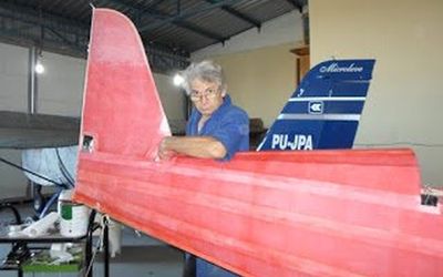 Clóvis Figueira, o promotor de Justiça que constrói aviões, pilota aeronaves e salta de paraquedas e parapente