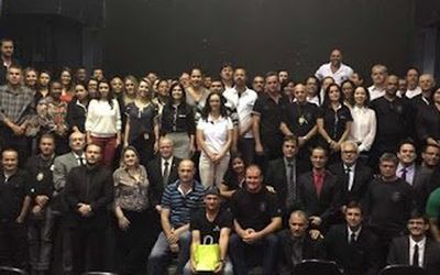 Delegados, investigadores,  escrivães e agentes do Norte do Estado prestigiam evento com a chefe de Polícia, em Linhares