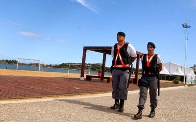 Corte de verba na segurança pública suspende Operação Verão nas praias do Norte e Sul e reduz em 20% gastos com combustíveis das viaturas policiais no Espírito Santo