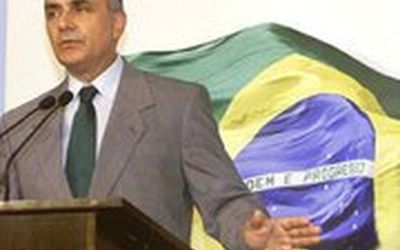 General afirma que a verdade e a honestidade estão enraizadas nas Forças Armadas e diz que é impossível aceitar a mentira e a corrupção como simples malfeitos toleráveis