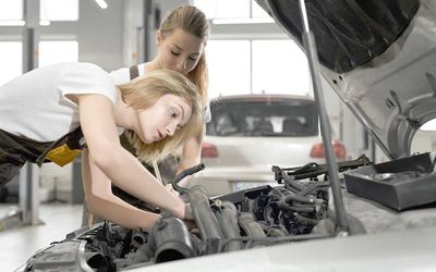 Detran promove curso de mecânica para mulheres no Espírito Santo
