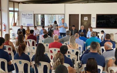 Casagrande lança programa que amplia atendimento a especialistas médicos no Sul do Estado