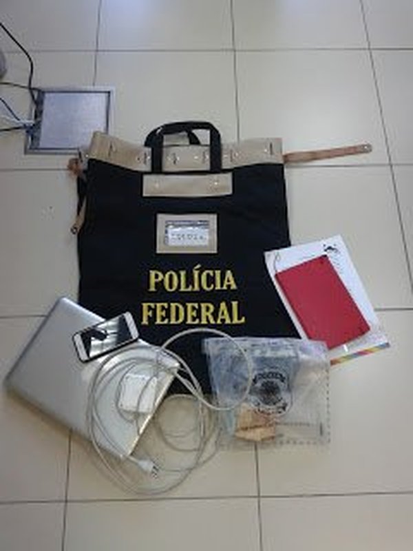 Polícia Federal faz operação para combater irregularidades em obras públicas no Espírito Santo