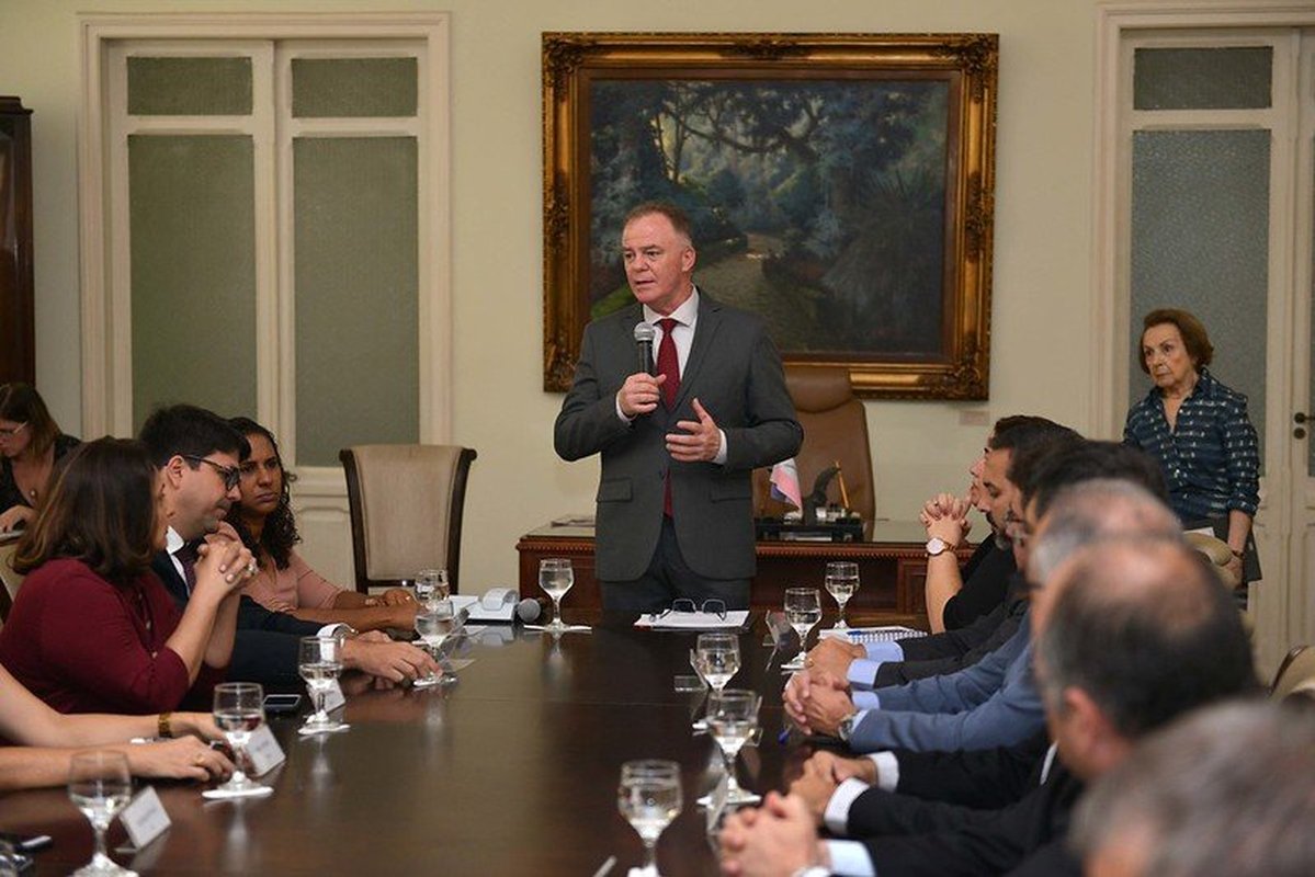 Casagrande adota o diálogo como marca do governo do Espírito Santo