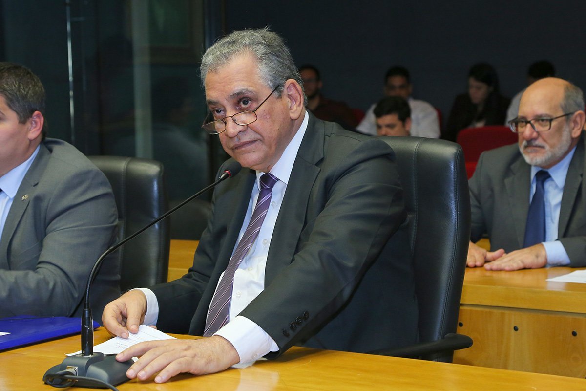 Enivaldo dos Anjos reage a artigo de A Gazeta e diz que pressão da imprensa para favorecer grandes empresas não vai calar a Assembleia Legislativa