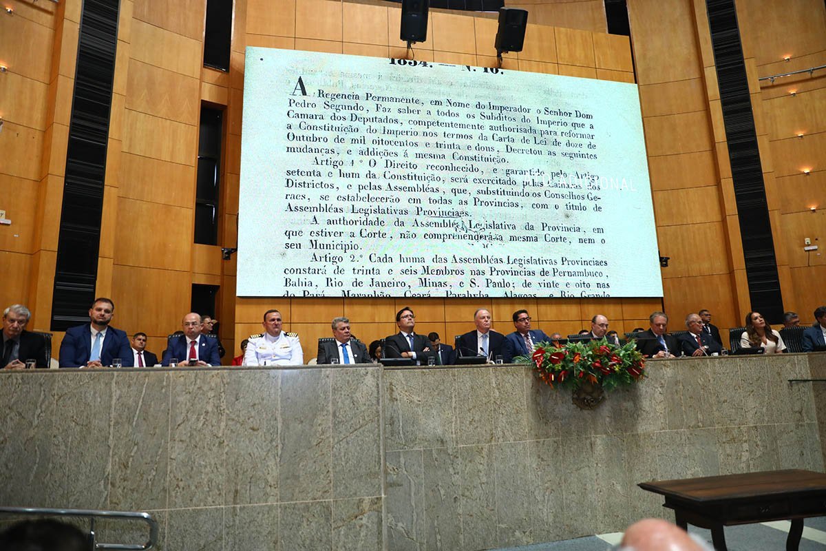 Protagonismo da Assembleia Legislativa e homenagens marcam os 190 anos do Parlamento Capixaba