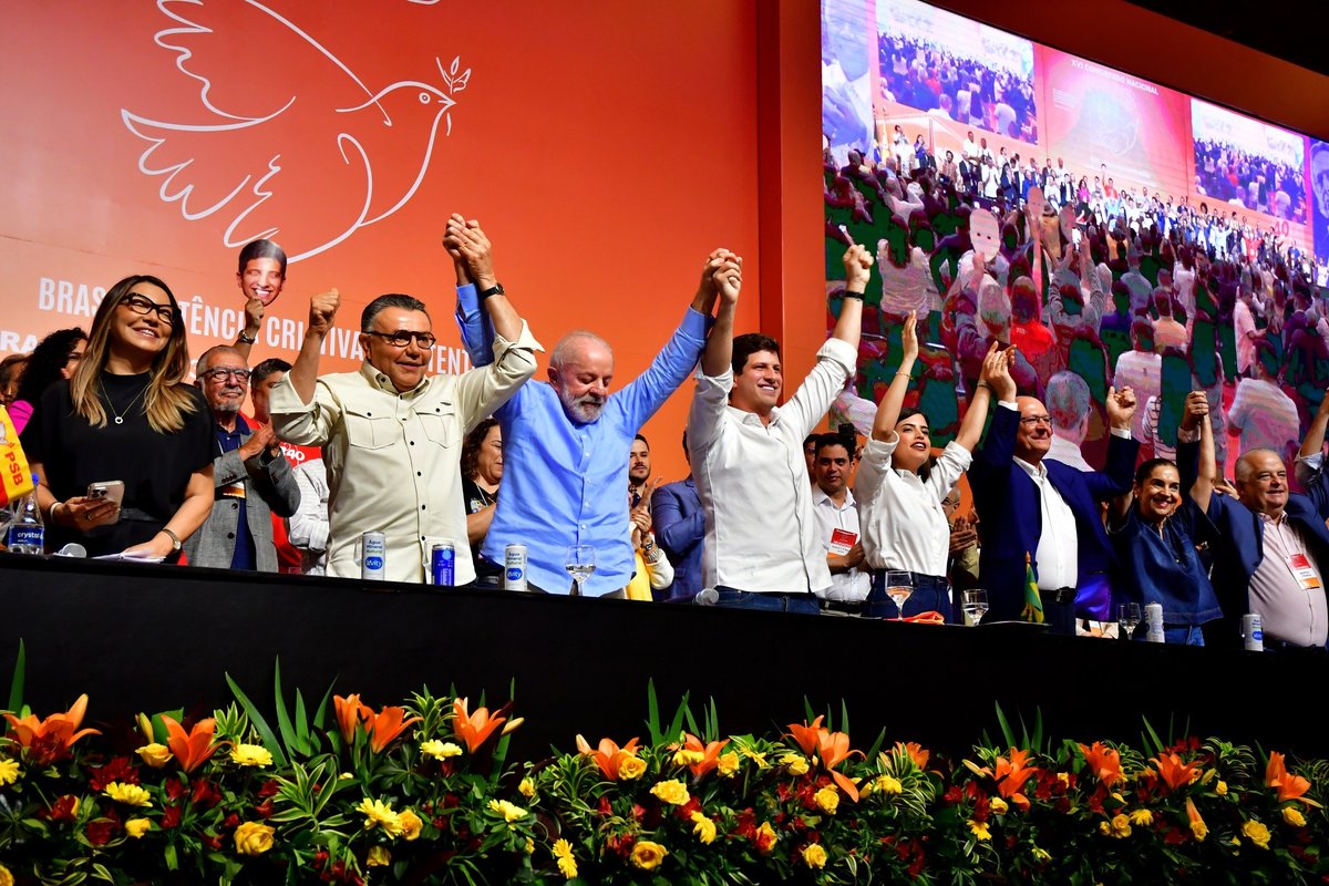 João Campos assume presidência do PSB com compromisso de renovação e unidade partidária