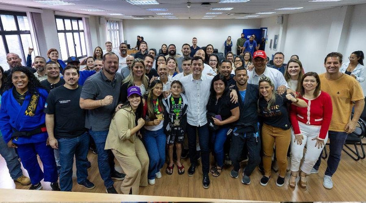 Prefeito sanciona lei que propõe aulas de jiu-jítsu nas escolas municipais