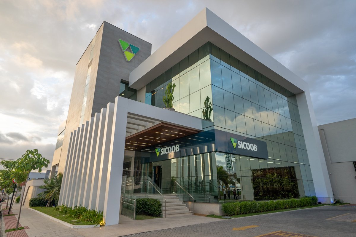 Sicoob ES bate recorde e ultrapassa R$ 1 bilhão em resultado em 2023
