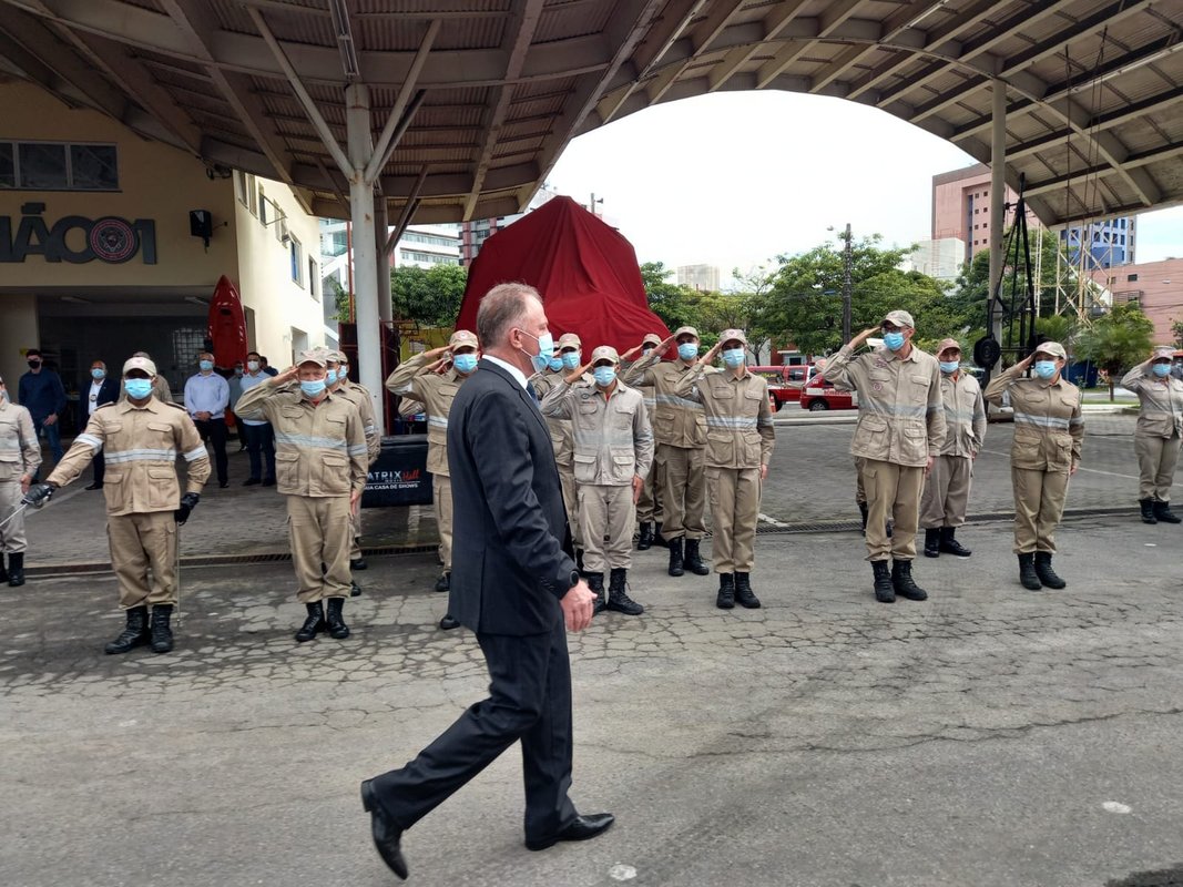 Casagrande autoriza aumentar para 120 o número de vagas para novo concurso de soldados do Corpo de Bombeiros