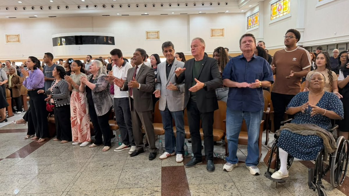 Ricardo Ferraço e Casagrande participam do culto em ‘Homenagem aos Heróis’ da segurança pública na Igreja Universal