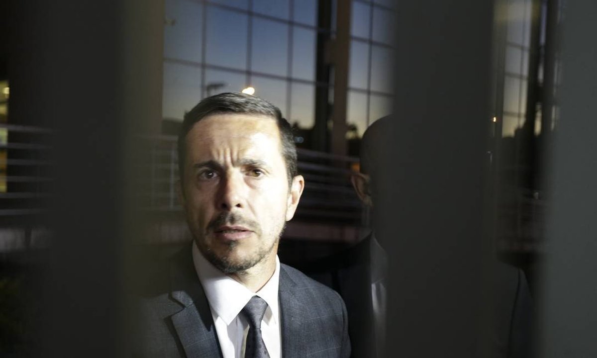 Federal desmente O Globo e nega ter concluído que advogado trabalhou de graça para agressor de Bolsonaro