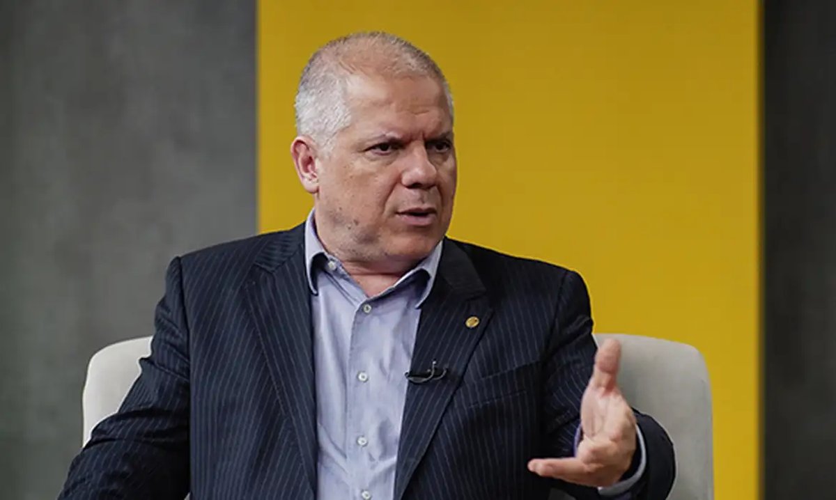 Lula demite presidente do INSS e mais 5 diretores por suspeita de golpe de R$ 8 bilhões contra aposentados e pensionistas