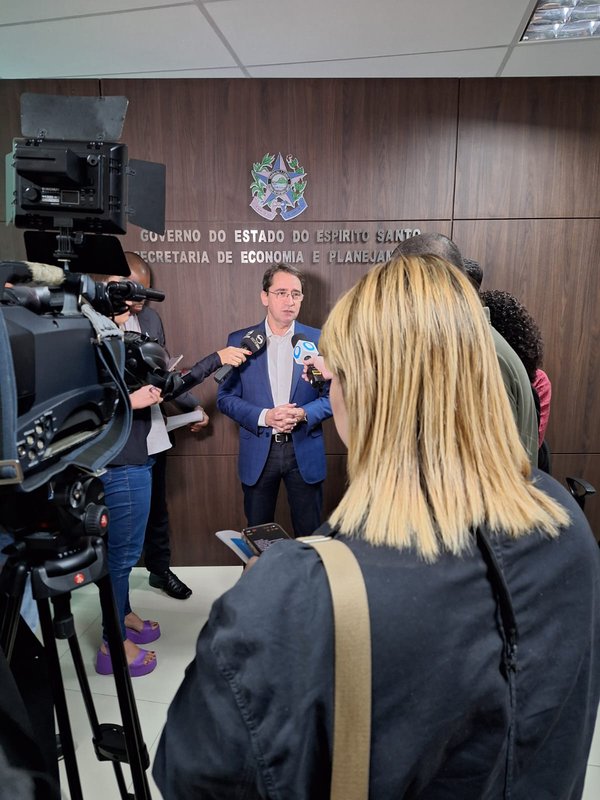Lei Orçamentária prevê concursos para forças de segurança, saúde e educação e reserva recursos para possível reajuste salarial