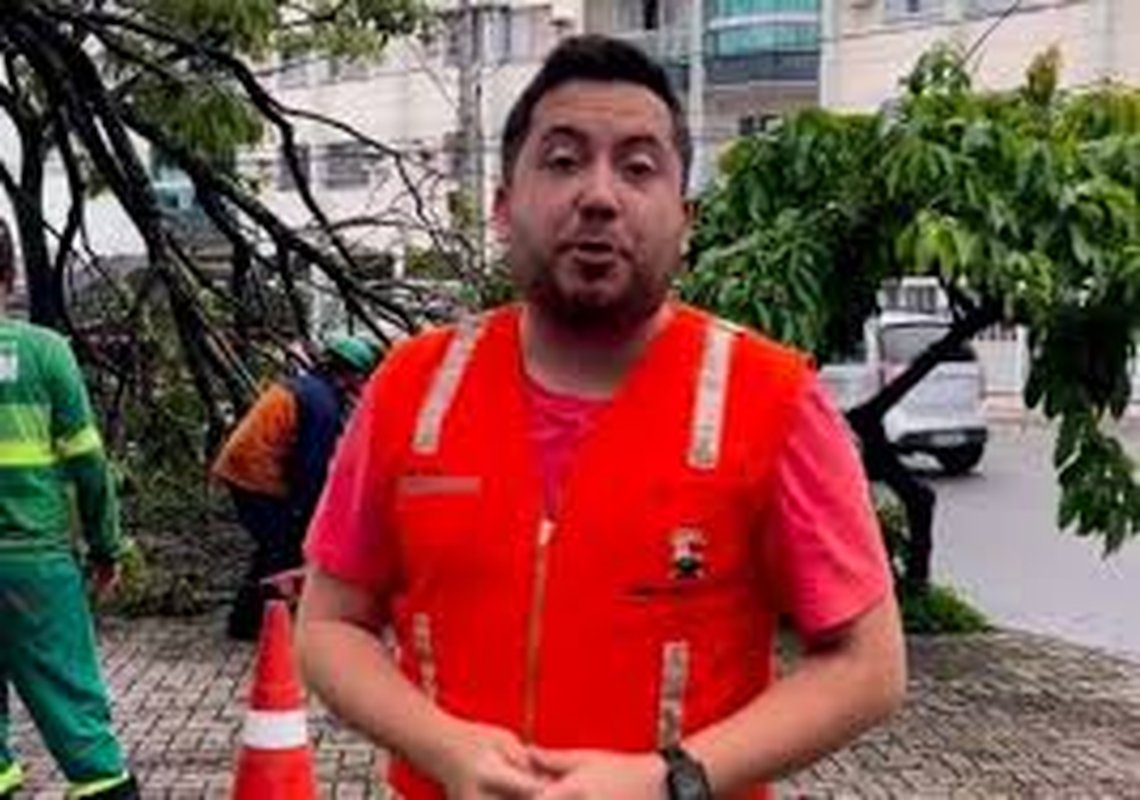 Armandinho foi reeleito vereador em Vitória, mas está impedido de exercer a função e engenheiro pode entrar em sua vaga