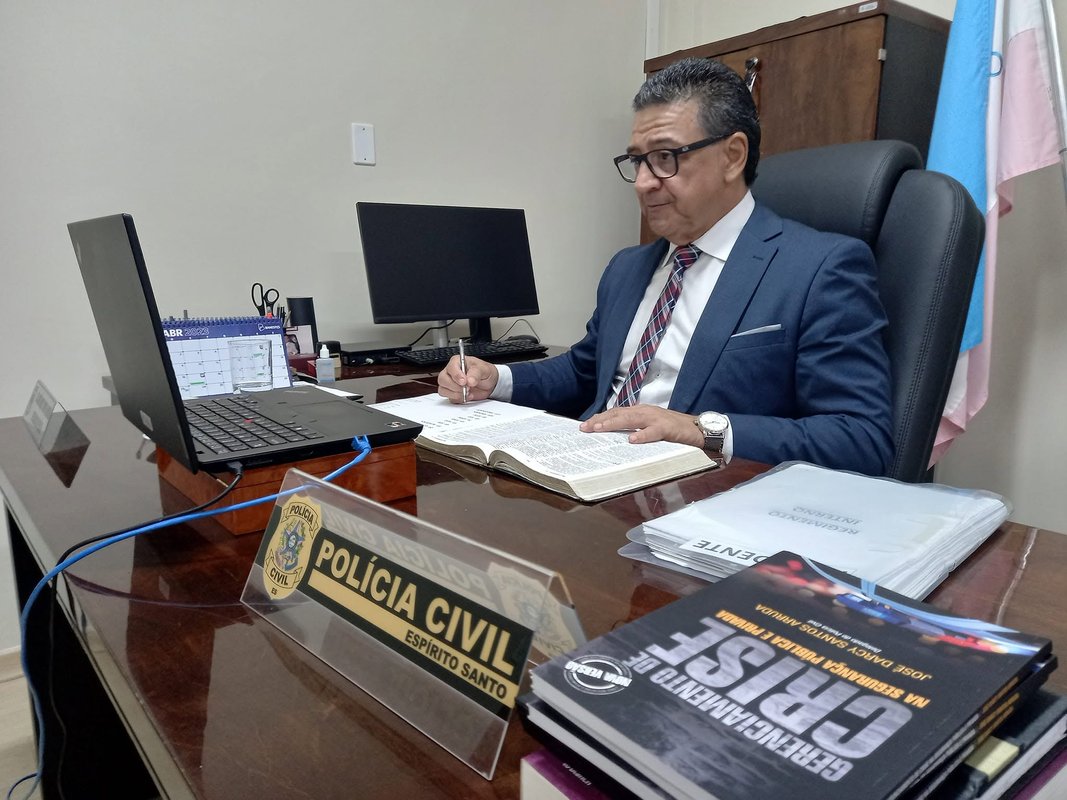 Denunciado por colega pela acusação de ‘coação’ e ‘perseguição’, ex-chefe de Polícia agiu dentro da lei, afirma Ministério Público