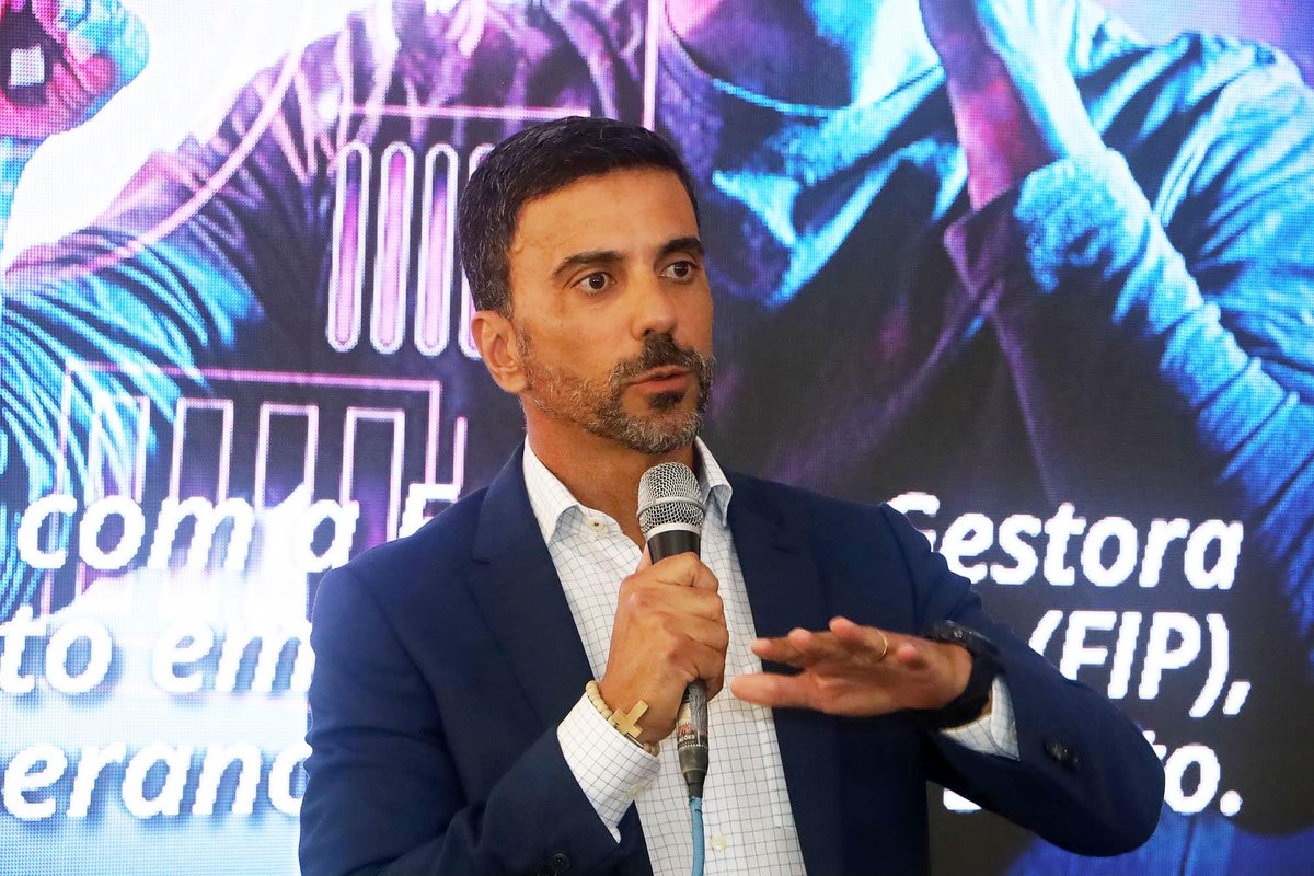 'NÃO SOMOS GOVERNADOS POR ALGUÉM COMUM. SOMOS GOVERNADOS POR ALGUÉM COM IDEIAS DIFERENCIADAS': Líder empresarial destaca ambiente republicano instalado no Espírito Santo