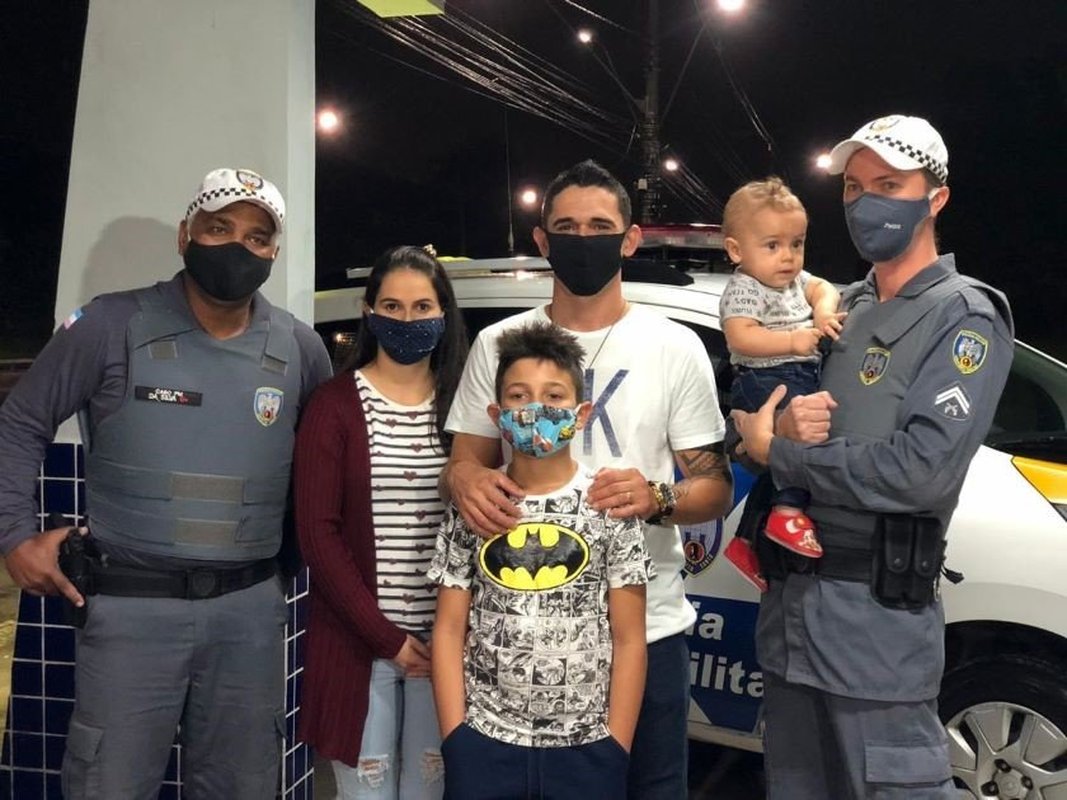 Equipe do Batalhão de Trânsito da Polícia Militar age rápido e salva bebê