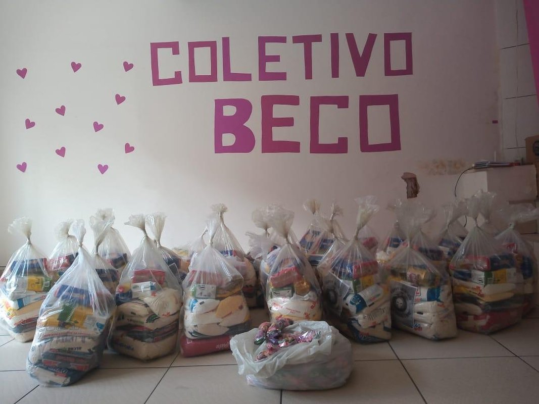 Servidores do CDPVV arrecadam uma tonelada de alimentos para doação