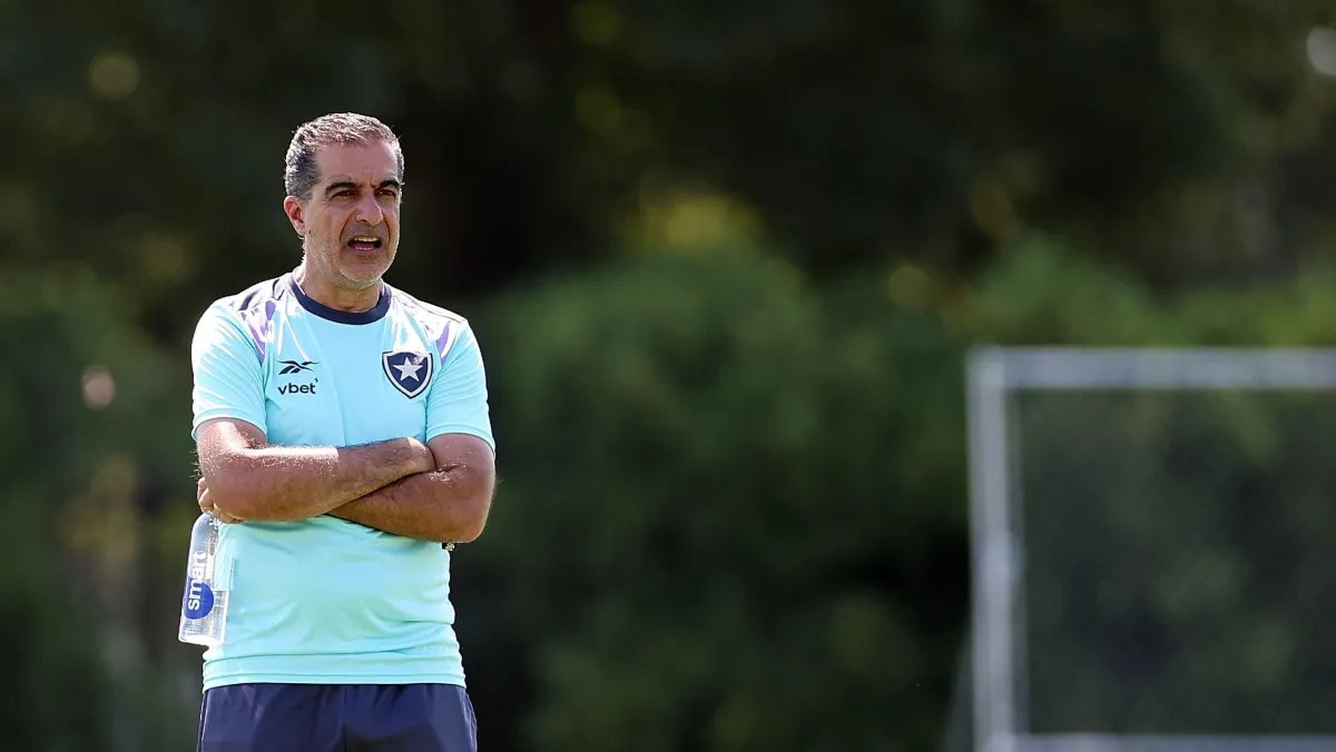 Postura e estilo covarde de jogo são chaves para Botafogo demitir Renato Paiva