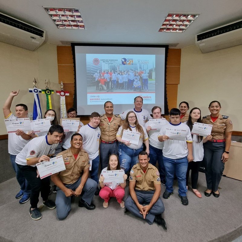 Corpo de Bombeiros do Espírito Santo realiza formatura da primeira turma de brigadistas do Brasil formada por pessoas com Síndrome de Down