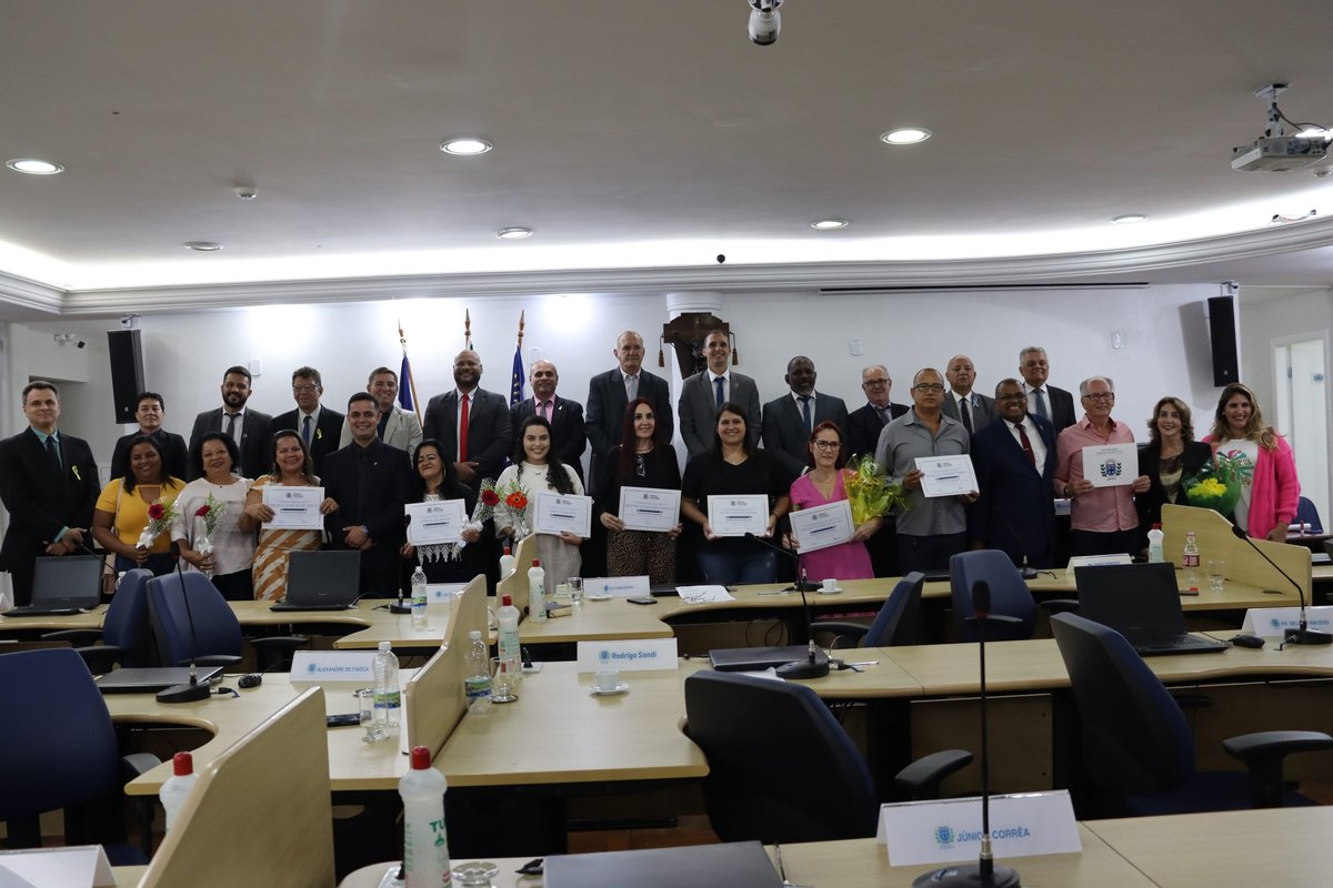 Câmara de Cachoeiro homenageia trabalhadores e lideranças trabalhistas no mês de maio