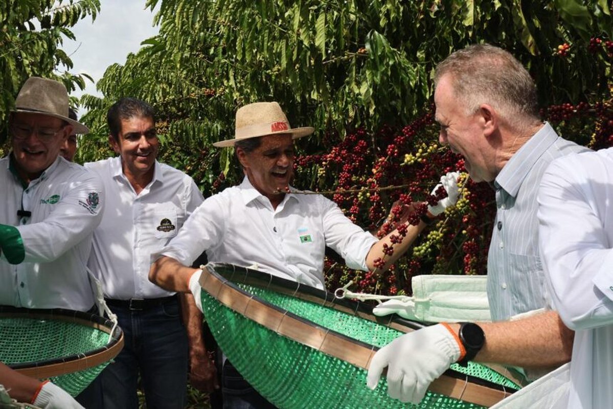 Sob a gestão de Ricardo Ferraço, agro capixaba gera quase R$ 12 bilhões em exportações no acumulado de 2026