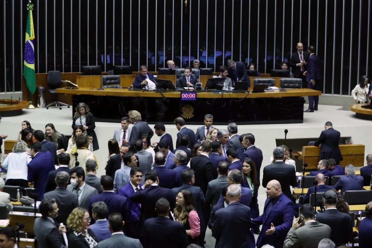 Câmara Federal aprova proposta que altera o Estatuto da OAB para definir infrações em casos de assédio