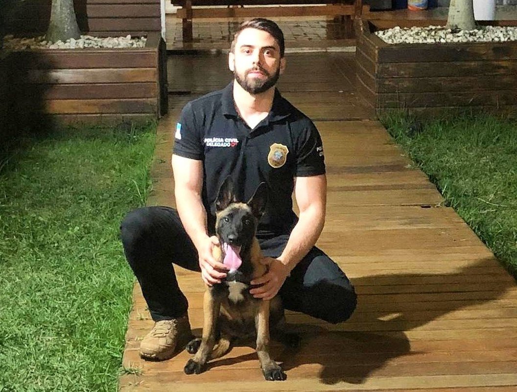 Denarc de Aracruz reforça seu time com Baruck, o cão farejador ‘doado’ pelo delegado Jaretta