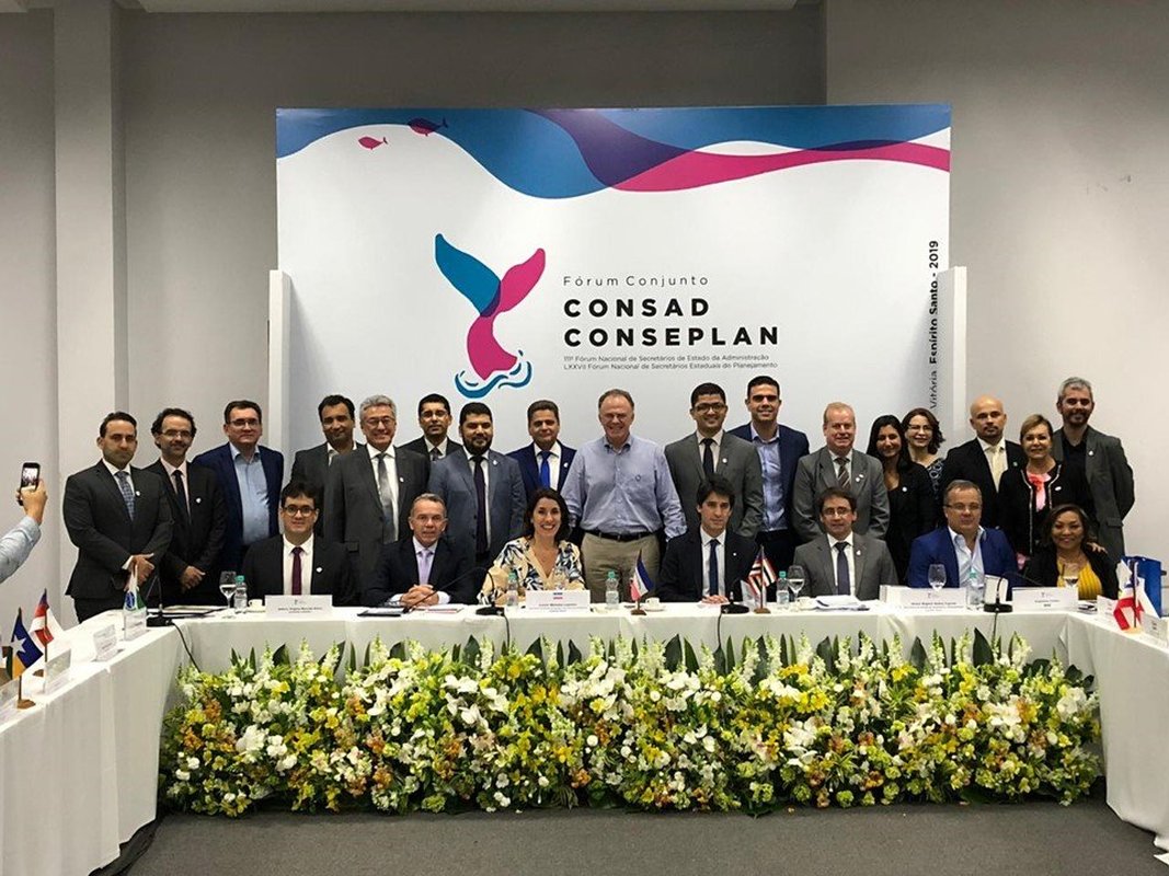 Casagrande participa do 111º Fórum Conjunto Consad/Conseplan e defende racionalidade política e a valorização do serviço público