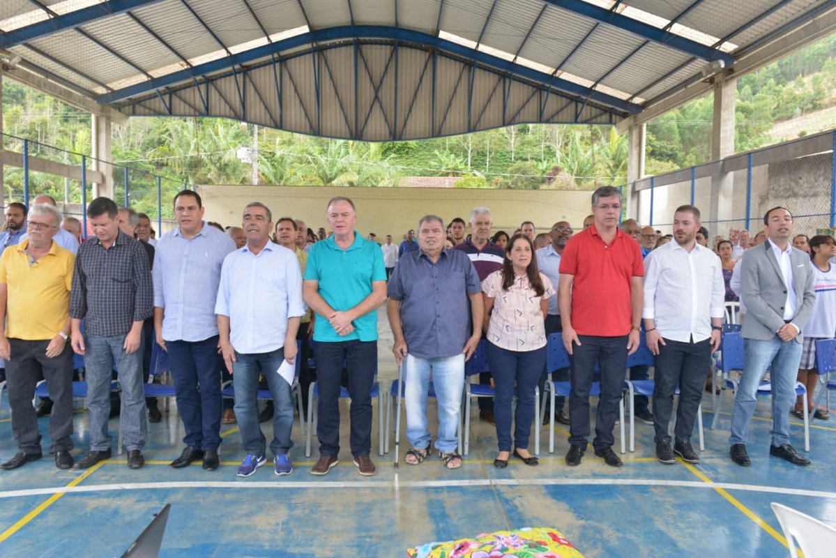 Governador Casagrande anuncia início de obras em Santa Teresa